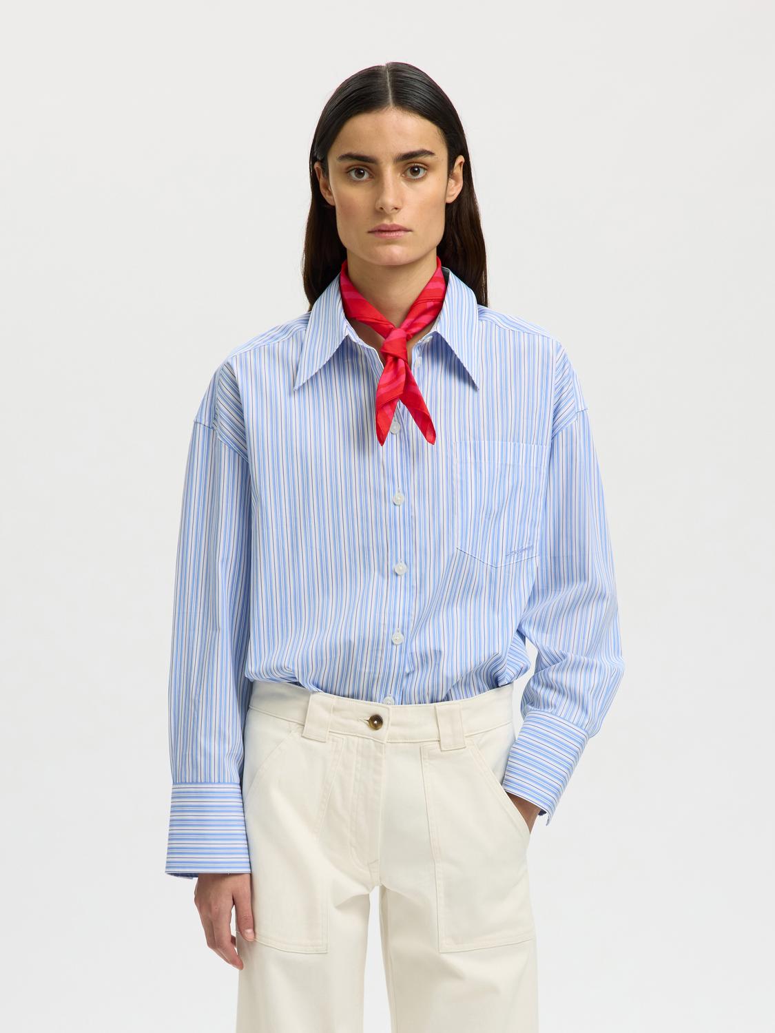 model_shot-front